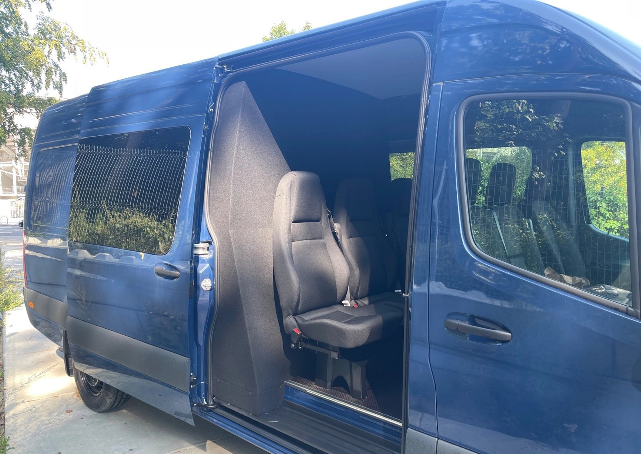 Mercedes-Benz Sprinter 317 L3H2 6-Sitze - Pakettiauto, Jatko-ohjaamo kevyt kuorma-auto: kuva Mercedes-Benz Sprinter 317 L3H2 6-Sitze - Pakettiauto, Jatko-ohjaamo kevyt kuorma-auto Mercedes-Benz Sprinter 317 L3H2 6-Sitze - Pakettiauto, Jatko-ohjaamo kevyt kuorma-auto: kuva Mercedes-Benz Sprinter 317 L3H2 6-Sitze - Pakettiauto, Jatko-ohjaamo kevyt kuorma-auto