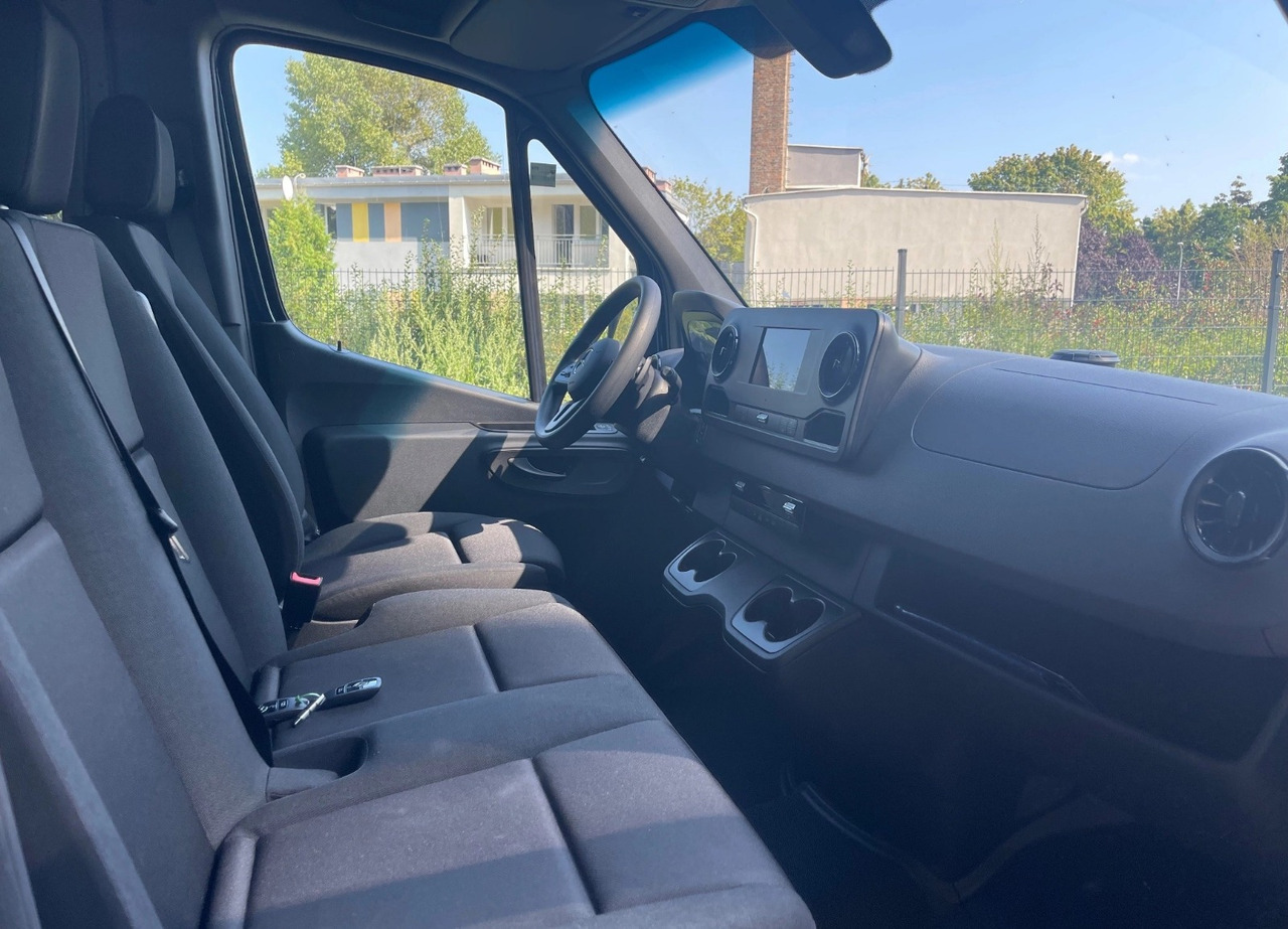 Mercedes-Benz Sprinter 317 L3H2 6-Sitze - Pakettiauto, Jatko-ohjaamo kevyt kuorma-auto: kuva Mercedes-Benz Sprinter 317 L3H2 6-Sitze - Pakettiauto, Jatko-ohjaamo kevyt kuorma-auto Mercedes-Benz Sprinter 317 L3H2 6-Sitze - Pakettiauto, Jatko-ohjaamo kevyt kuorma-auto: kuva Mercedes-Benz Sprinter 317 L3H2 6-Sitze - Pakettiauto, Jatko-ohjaamo kevyt kuorma-auto
