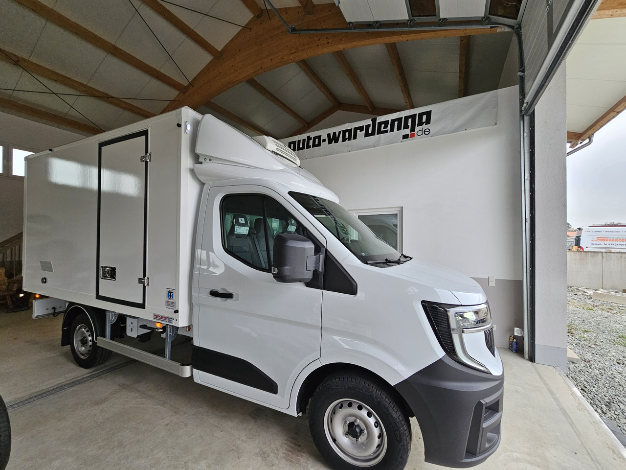 Renault Master Kühlkoffer O°/+20°C 230V Standkühlung - Kylmäauto: kuva Renault Master Kühlkoffer O°/+20°C 230V Standkühlung - Kylmäauto Renault Master Kühlkoffer O°/+20°C 230V Standkühlung - Kylmäauto: kuva Renault Master Kühlkoffer O°/+20°C 230V Standkühlung - Kylmäauto