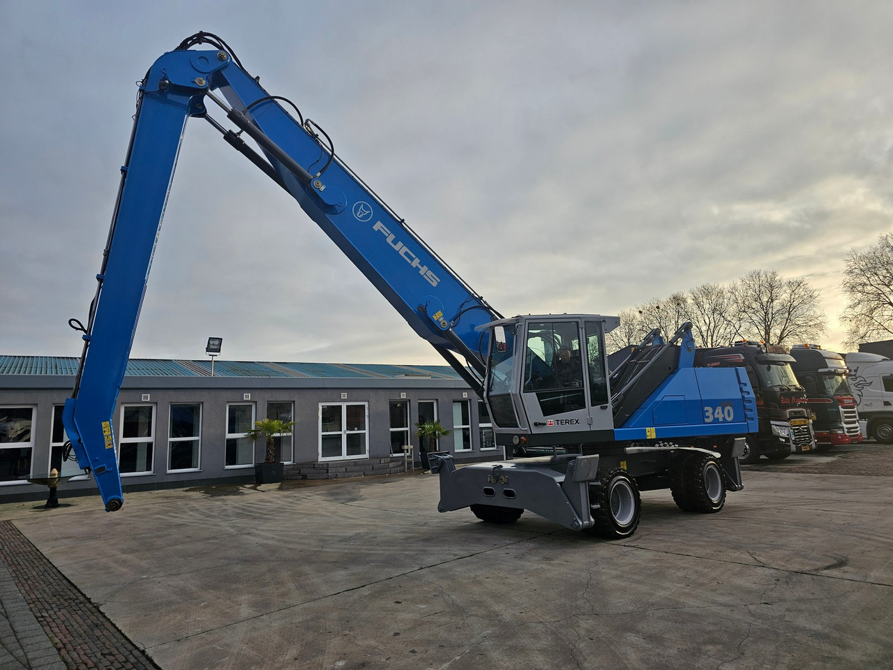 Fuchs MHL 340 Material Handler - Materiaalinkäsittelykone: kuva Fuchs MHL 340 Material Handler - Materiaalinkäsittelykone Fuchs MHL 340 Material Handler - Materiaalinkäsittelykone: kuva Fuchs MHL 340 Material Handler - Materiaalinkäsittelykone