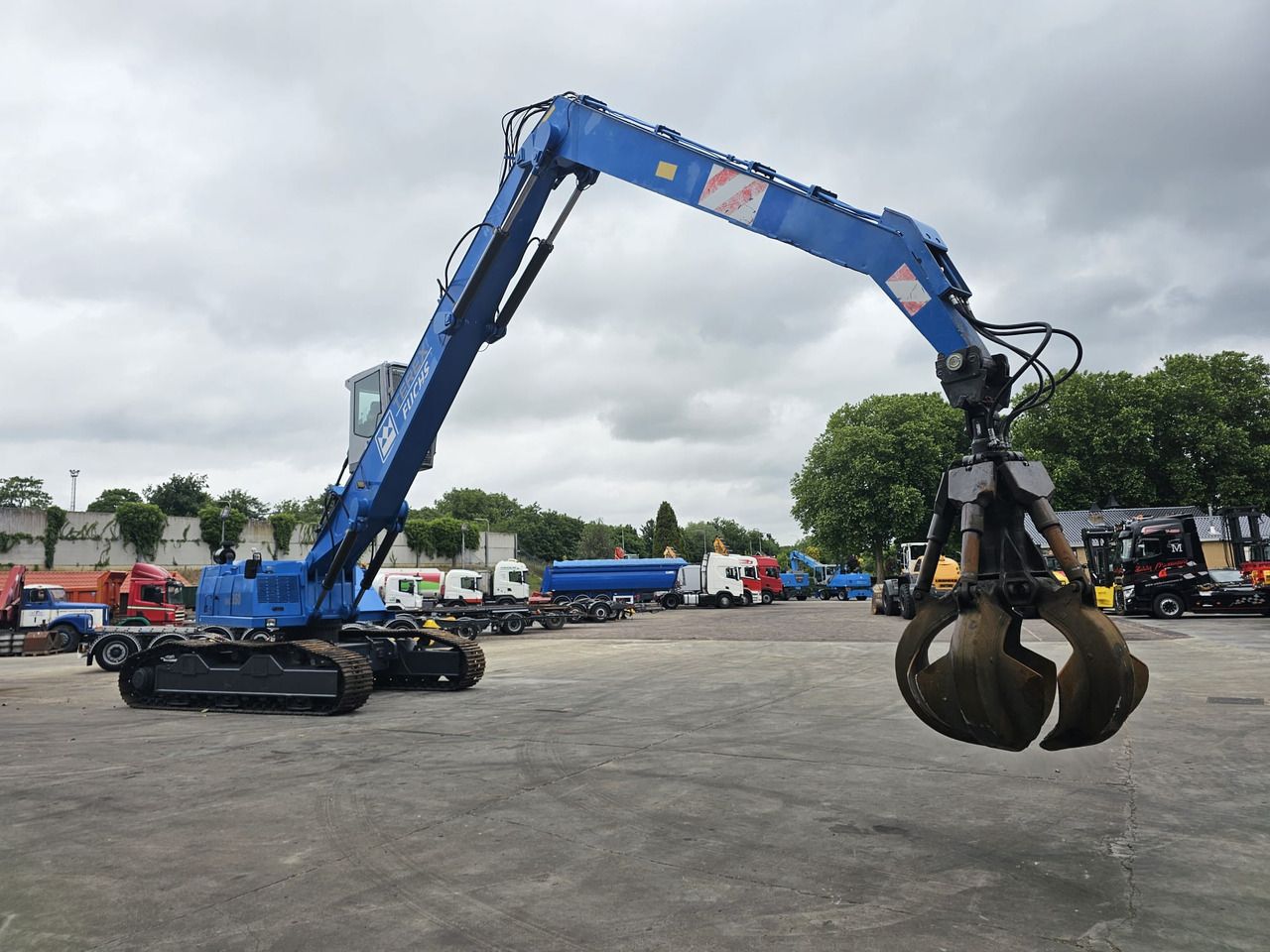 Fuchs RHL 350 Materialhandler With Adjustable Tracks - Materiaalinkäsittelykone: kuva Fuchs RHL 350 Materialhandler With Adjustable Tracks - Materiaalinkäsittelykone Fuchs RHL 350 Materialhandler With Adjustable Tracks - Materiaalinkäsittelykone: kuva Fuchs RHL 350 Materialhandler With Adjustable Tracks - Materiaalinkäsittelykone