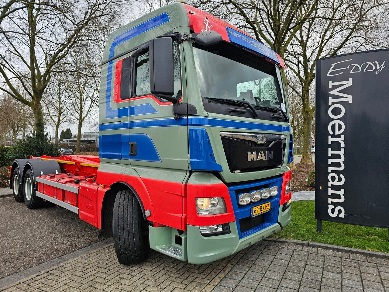 MAN TGX 26.560 XLX 6X4 - Koukkulava kuorma-auto: kuva MAN TGX 26.560 XLX 6X4 - Koukkulava kuorma-auto MAN TGX 26.560 XLX 6X4 - Koukkulava kuorma-auto: kuva MAN TGX 26.560 XLX 6X4 - Koukkulava kuorma-auto