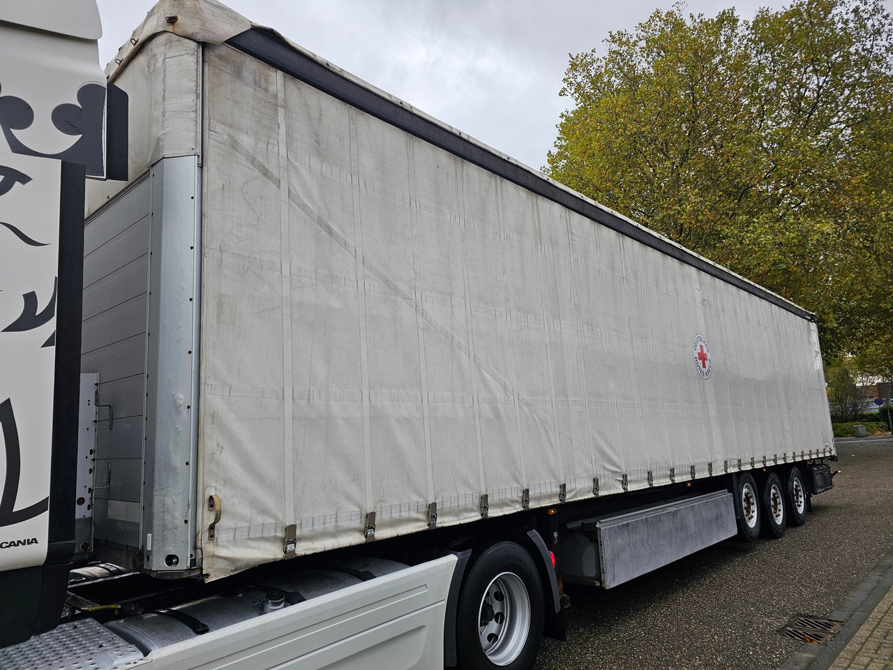 Schmitz S01 With New Tyres - Pressukapellipuoliperävaunu: kuva Schmitz S01 With New Tyres - Pressukapellipuoliperävaunu Schmitz S01 With New Tyres - Pressukapellipuoliperävaunu: kuva Schmitz S01 With New Tyres - Pressukapellipuoliperävaunu