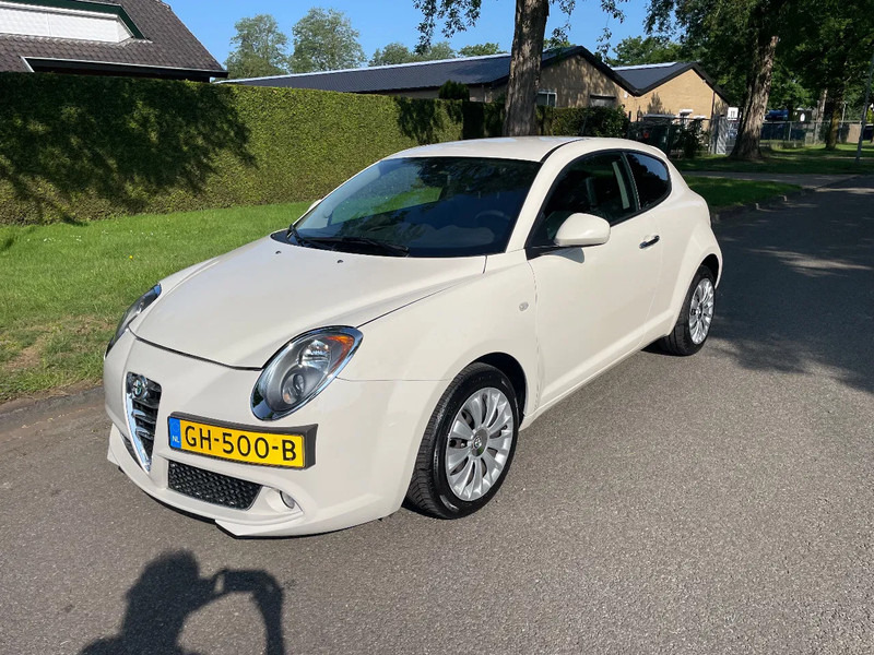 Alfa Romeo MiTo ZEER MOOI in prijs verlaagt - Viistoperä: kuva Alfa Romeo MiTo ZEER MOOI in prijs verlaagt - Viistoperä Alfa Romeo MiTo ZEER MOOI in prijs verlaagt - Viistoperä: kuva Alfa Romeo MiTo ZEER MOOI in prijs verlaagt - Viistoperä