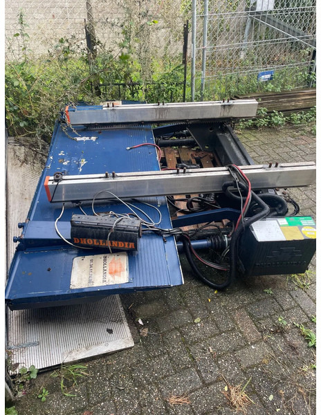 Kässbohrer 1500 KG Laadklep. Gebruikt - Umpikori puoliperävaunu: kuva Kässbohrer 1500 KG Laadklep. Gebruikt - Umpikori puoliperävaunu Kässbohrer 1500 KG Laadklep. Gebruikt - Umpikori puoliperävaunu: kuva Kässbohrer 1500 KG Laadklep. Gebruikt - Umpikori puoliperävaunu