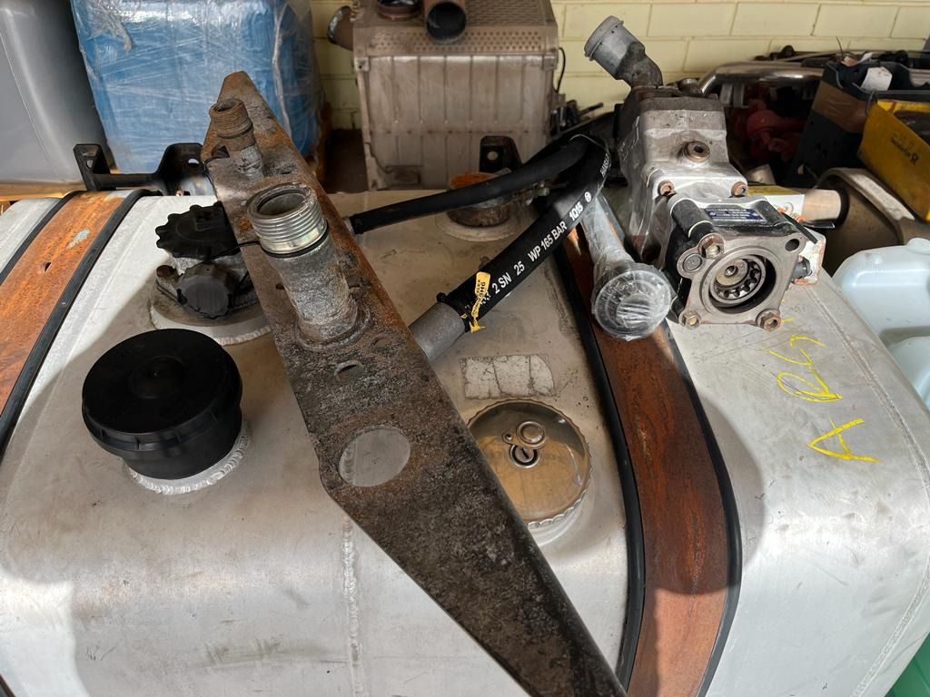 HYDRAULIC KIT FOR TRUCK MAN TGA - Hydrauliikka - Kuorma-auto: kuva HYDRAULIC KIT FOR TRUCK MAN TGA - Hydrauliikka - Kuorma-auto HYDRAULIC KIT FOR TRUCK MAN TGA - Hydrauliikka - Kuorma-auto: kuva HYDRAULIC KIT FOR TRUCK MAN TGA - Hydrauliikka - Kuorma-auto