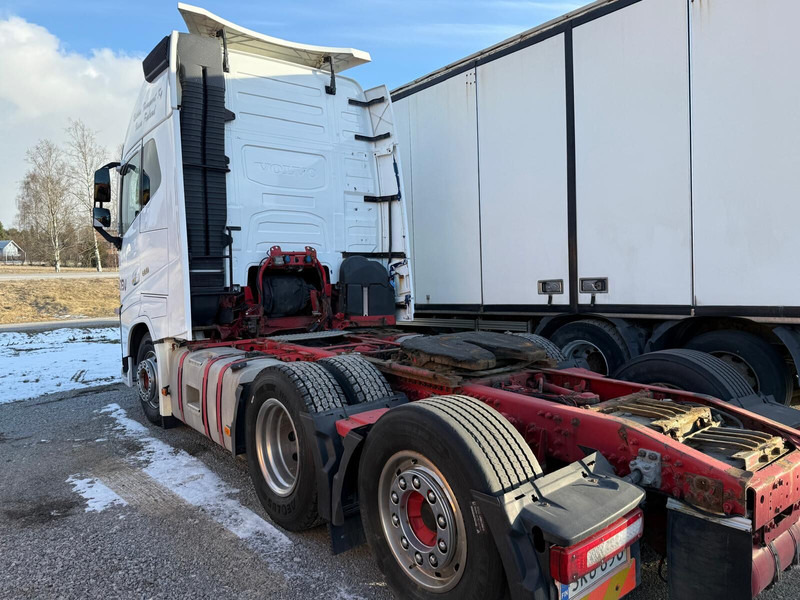 Volvo FH16 600 - Vetopöytäauto: kuva Volvo FH16 600 - Vetopöytäauto Volvo FH16 600 - Vetopöytäauto: kuva Volvo FH16 600 - Vetopöytäauto