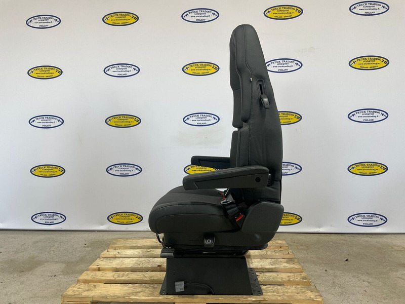 Volvo FH5 - Istuin: kuva Volvo FH5 - Istuin Volvo FH5 - Istuin: kuva Volvo FH5 - Istuin