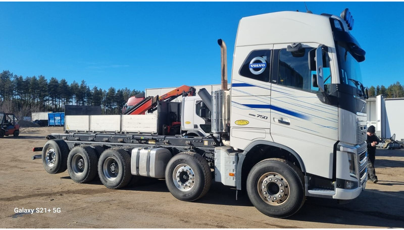Volvo FH750 New engine and gearbox - Kuorma-auto alusta: kuva Volvo FH750 New engine and gearbox - Kuorma-auto alusta Volvo FH750 New engine and gearbox - Kuorma-auto alusta: kuva Volvo FH750 New engine and gearbox - Kuorma-auto alusta