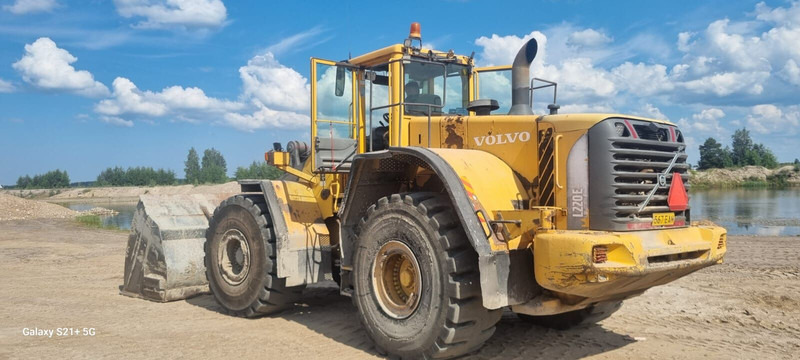 Volvo L220E - Pyöräkuormaaja: kuva Volvo L220E - Pyöräkuormaaja Volvo L220E - Pyöräkuormaaja: kuva Volvo L220E - Pyöräkuormaaja