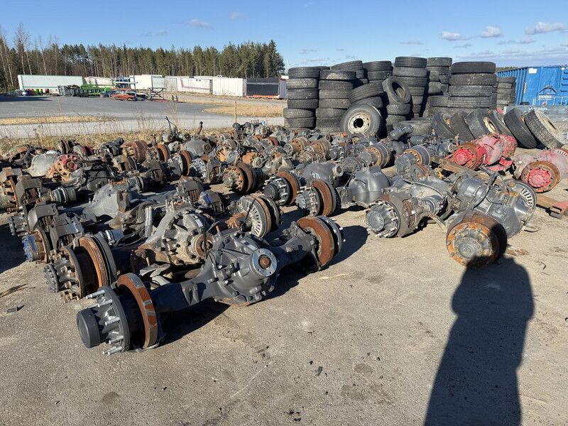 Volvo RTS2370A RSS1125 RTH2610F RTH3312 RTH3815 MD15 CTEV87 - Taka-akseli: kuva Volvo RTS2370A RSS1125 RTH2610F RTH3312 RTH3815 MD15 CTEV87 - Taka-akseli Volvo RTS2370A RSS1125 RTH2610F RTH3312 RTH3815 MD15 CTEV87 - Taka-akseli: kuva Volvo RTS2370A RSS1125 RTH2610F RTH3312 RTH3815 MD15 CTEV87 - Taka-akseli