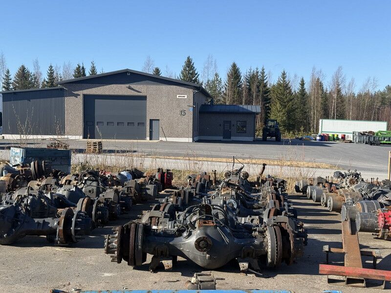 Volvo RTS2370A RSS1125 RTH2610F RTH3312 RTH3815 MD15 CTEV87 - Taka-akseli: kuva Volvo RTS2370A RSS1125 RTH2610F RTH3312 RTH3815 MD15 CTEV87 - Taka-akseli Volvo RTS2370A RSS1125 RTH2610F RTH3312 RTH3815 MD15 CTEV87 - Taka-akseli: kuva Volvo RTS2370A RSS1125 RTH2610F RTH3312 RTH3815 MD15 CTEV87 - Taka-akseli