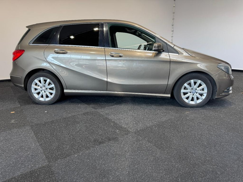 Mercedes-Benz B-Klasse 180 automaat Leer B 180 Ambition 5 Automaat wit Leer - Henkilöauto: kuva Mercedes-Benz B-Klasse 180 automaat Leer B 180 Ambition 5 Automaat wit Leer - Henkilöauto Mercedes-Benz B-Klasse 180 automaat Leer B 180 Ambition 5 Automaat wit Leer - Henkilöauto: kuva Mercedes-Benz B-Klasse 180 automaat Leer B 180 Ambition 5 Automaat wit Leer - Henkilöauto