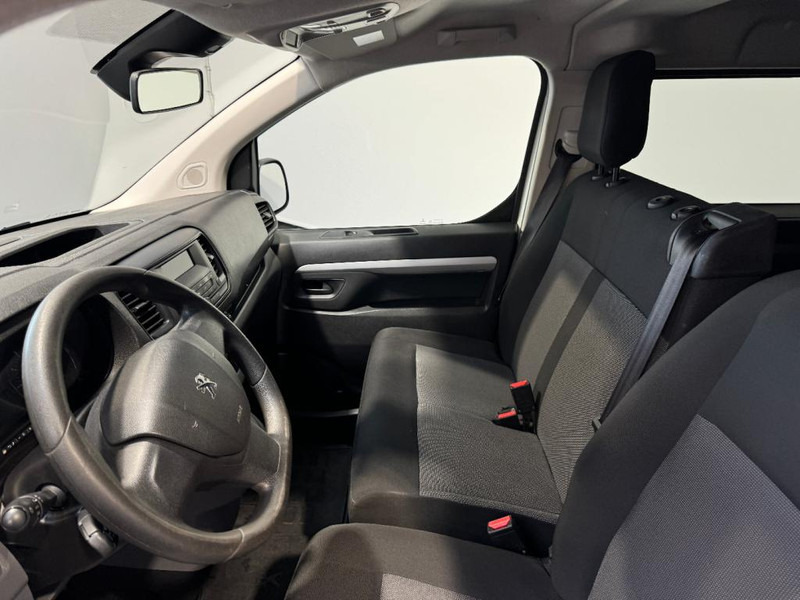 Leasing Peugeot Expert Long DC 180 PK 6 persoons cabine automaat Peugeot Expert Long DC 180 PK 6 persoons cabine automaat: kuva Leasing Peugeot Expert Long DC 180 PK 6 persoons cabine automaat Peugeot Expert Long DC 180 PK 6 persoons cabine automaat