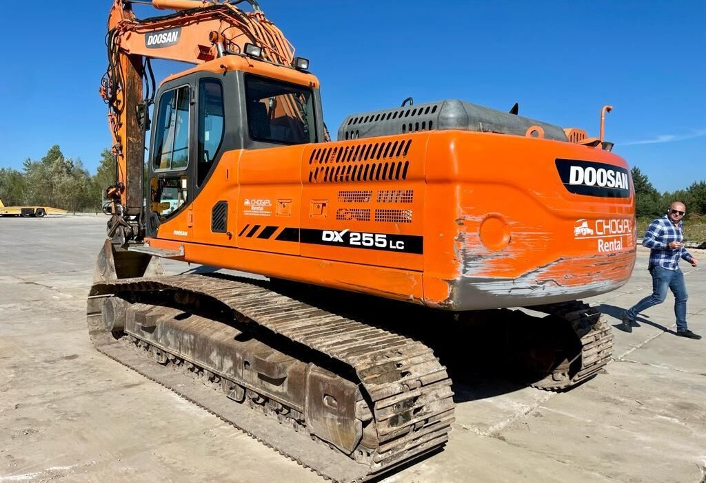 Doosan DX255LC-3 - Telakaivukone: kuva Doosan DX255LC-3 - Telakaivukone Doosan DX255LC-3 - Telakaivukone: kuva Doosan DX255LC-3 - Telakaivukone