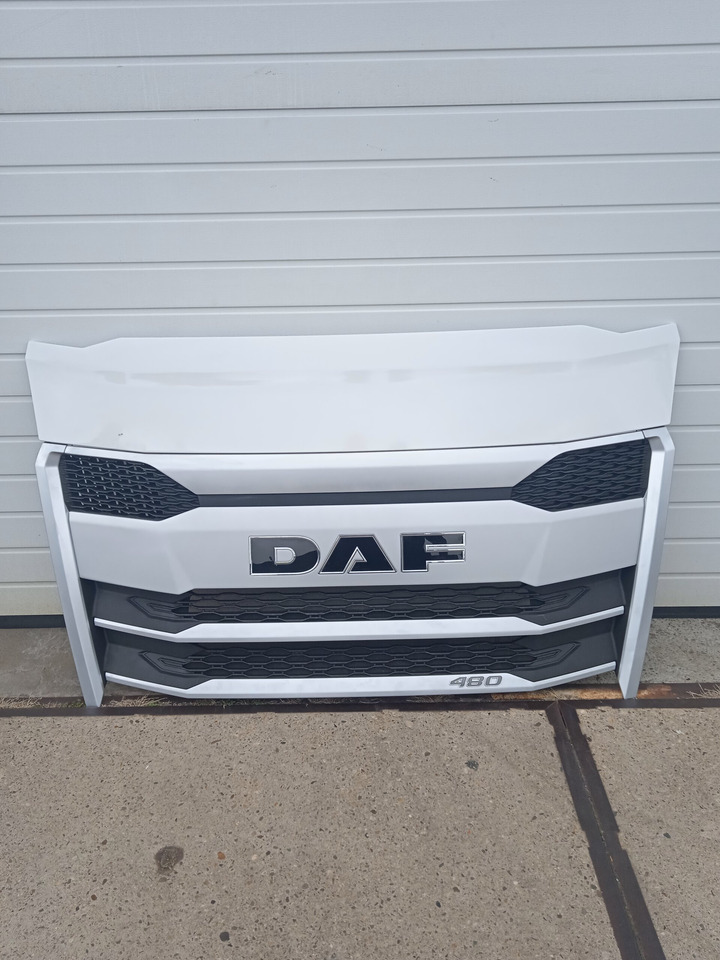 DAF XG, XG+, COMPLETE BOVEN GRILLE | GEBRUIKT | 000238 - Jäähdyttimen säleikkö - Kuorma-auto: kuva DAF XG, XG+, COMPLETE BOVEN GRILLE | GEBRUIKT | 000238 - Jäähdyttimen säleikkö - Kuorma-auto DAF XG, XG+, COMPLETE BOVEN GRILLE | GEBRUIKT | 000238 - Jäähdyttimen säleikkö - Kuorma-auto: kuva DAF XG, XG+, COMPLETE BOVEN GRILLE | GEBRUIKT | 000238 - Jäähdyttimen säleikkö - Kuorma-auto