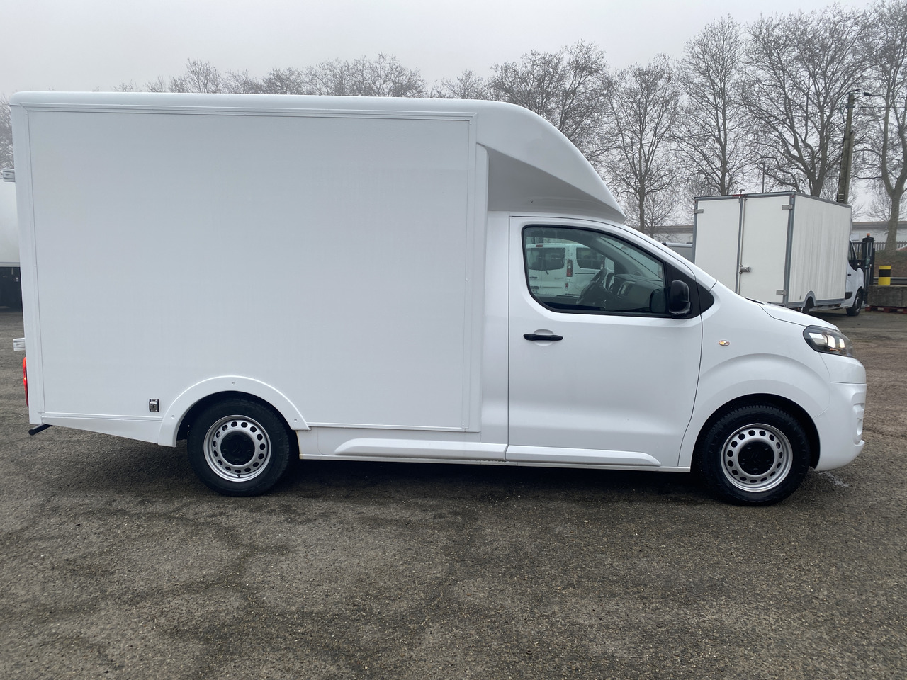 Citroen Jumpy - Pakettiauto, Sähköpakettiauto: kuva Citroen Jumpy - Pakettiauto, Sähköpakettiauto Citroen Jumpy - Pakettiauto, Sähköpakettiauto: kuva Citroen Jumpy - Pakettiauto, Sähköpakettiauto