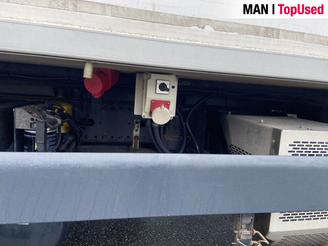 MAN TGS 26.320 6X2-4 LL Carrier - Refrigeraattori kuorma-auto: kuva MAN TGS 26.320 6X2-4 LL Carrier - Refrigeraattori kuorma-auto MAN TGS 26.320 6X2-4 LL Carrier - Refrigeraattori kuorma-auto: kuva MAN TGS 26.320 6X2-4 LL Carrier - Refrigeraattori kuorma-auto