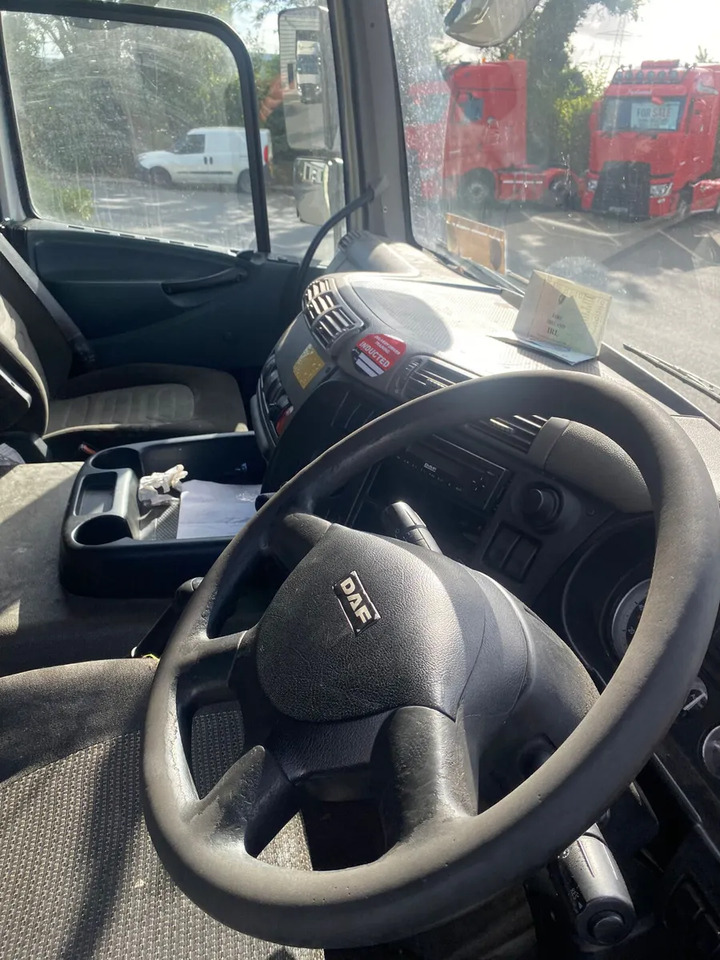 2012 DAF CF 65.250 4×2 Curtainsider - Pressukapelli kuorma-auto: kuva 2012 DAF CF 65.250 4×2 Curtainsider - Pressukapelli kuorma-auto 2012 DAF CF 65.250 4×2 Curtainsider - Pressukapelli kuorma-auto: kuva 2012 DAF CF 65.250 4×2 Curtainsider - Pressukapelli kuorma-auto