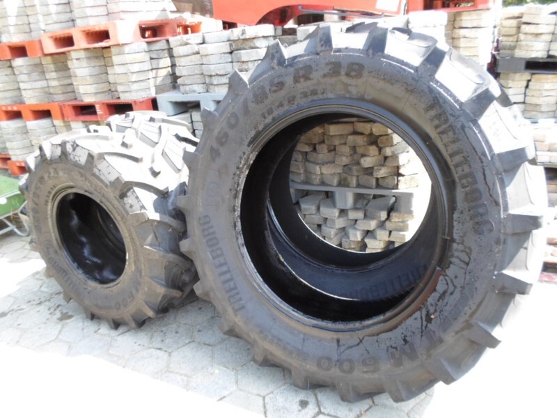 Banden Trelleborg Banden 420/85R24 & 460/85R38 - Rengas - Maatalouskoneet: kuva Banden Trelleborg Banden 420/85R24 & 460/85R38 - Rengas - Maatalouskoneet Banden Trelleborg Banden 420/85R24 & 460/85R38 - Rengas - Maatalouskoneet: kuva Banden Trelleborg Banden 420/85R24 & 460/85R38 - Rengas - Maatalouskoneet
