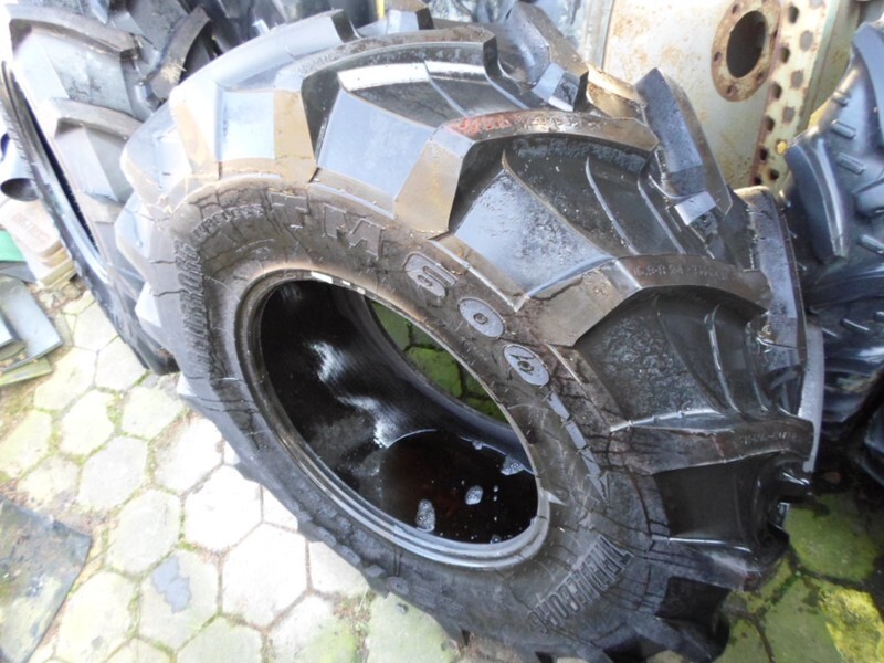 Banden Trelleborg banden 420/85R24 / 16.9R24 TM 700 - Rengas - Maatalouskoneet: kuva Banden Trelleborg banden 420/85R24 / 16.9R24 TM 700 - Rengas - Maatalouskoneet Banden Trelleborg banden 420/85R24 / 16.9R24 TM 700 - Rengas - Maatalouskoneet: kuva Banden Trelleborg banden 420/85R24 / 16.9R24 TM 700 - Rengas - Maatalouskoneet