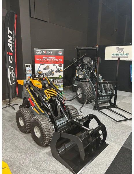 Giant Showmodellen direct leverbaar - Pienkuormaaja: kuva Giant Showmodellen direct leverbaar - Pienkuormaaja Giant Showmodellen direct leverbaar - Pienkuormaaja: kuva Giant Showmodellen direct leverbaar - Pienkuormaaja