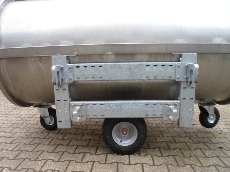 Mestcontainer / mestwagen RVS - Lannoitteenlevitin: kuva Mestcontainer / mestwagen RVS - Lannoitteenlevitin Mestcontainer / mestwagen RVS - Lannoitteenlevitin: kuva Mestcontainer / mestwagen RVS - Lannoitteenlevitin