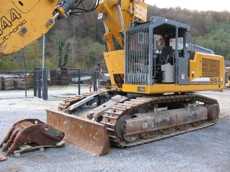 Liebherr R944C Tunelski bager - Telakaivukone: kuva Liebherr R944C Tunelski bager - Telakaivukone Liebherr R944C Tunelski bager - Telakaivukone: kuva Liebherr R944C Tunelski bager - Telakaivukone