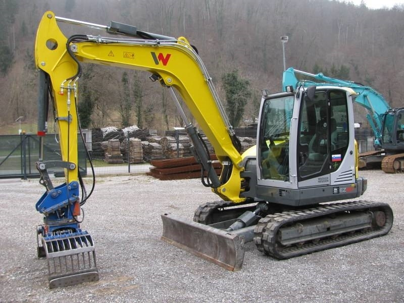 Wacker Neuson EZ 80 z grajferjem - Minikuormaaja: kuva Wacker Neuson EZ 80 z grajferjem - Minikuormaaja Wacker Neuson EZ 80 z grajferjem - Minikuormaaja: kuva Wacker Neuson EZ 80 z grajferjem - Minikuormaaja