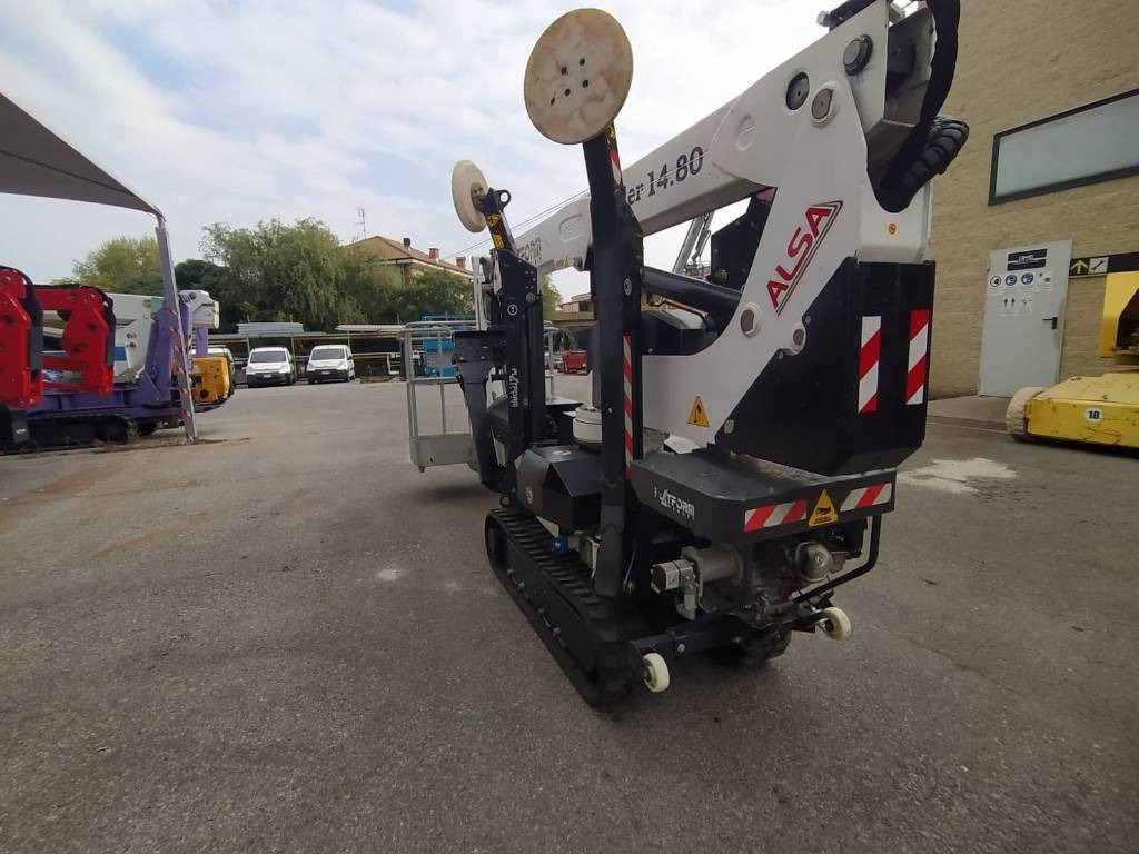 Platform Basket 13.80 - Tela-alustainen nostin: kuva Platform Basket 13.80 - Tela-alustainen nostin Platform Basket 13.80 - Tela-alustainen nostin: kuva Platform Basket 13.80 - Tela-alustainen nostin