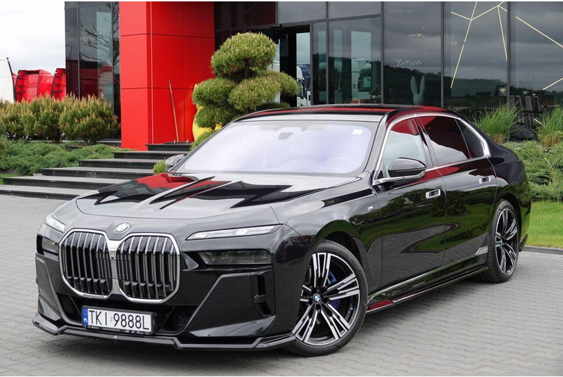 BMW 7 xDrive M Sport - Sedan: kuva BMW 7 xDrive M Sport - Sedan BMW 7 xDrive M Sport - Sedan: kuva BMW 7 xDrive M Sport - Sedan