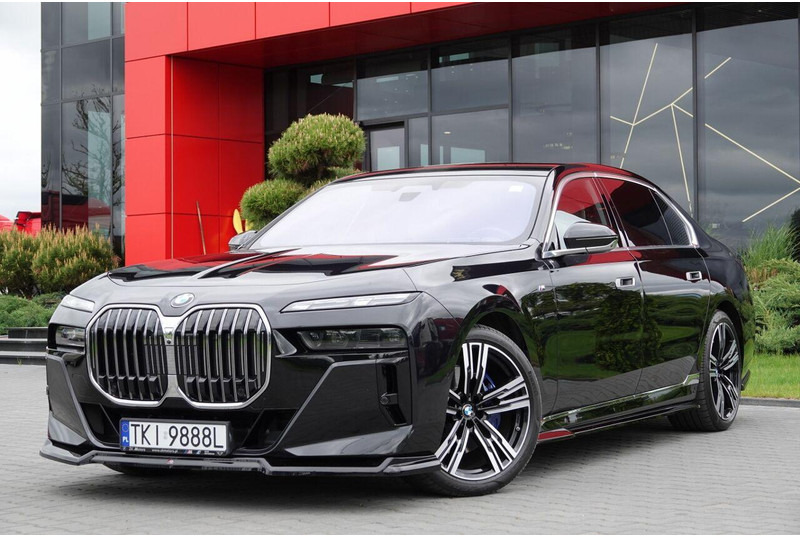BMW 7 xDrive M Sport - Sedan: kuva BMW 7 xDrive M Sport - Sedan BMW 7 xDrive M Sport - Sedan: kuva BMW 7 xDrive M Sport - Sedan