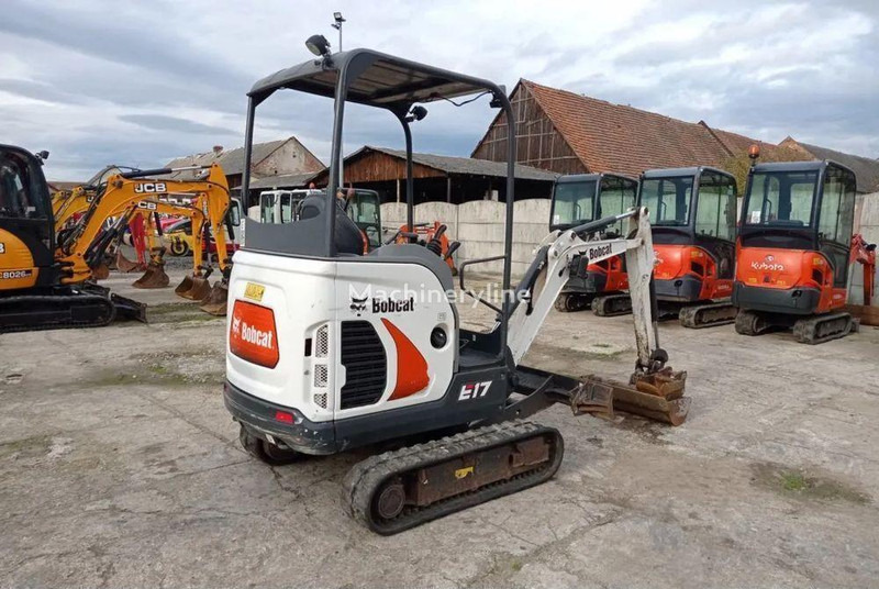 Bobcat E17 mini excavator - Minikuormaaja: kuva Bobcat E17 mini excavator - Minikuormaaja Bobcat E17 mini excavator - Minikuormaaja: kuva Bobcat E17 mini excavator - Minikuormaaja