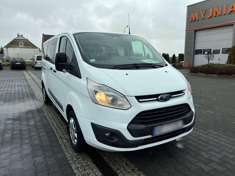 Ford Transit Custom 9-miejsc - Minibussi, Pikkubussi: kuva Ford Transit Custom 9-miejsc - Minibussi, Pikkubussi Ford Transit Custom 9-miejsc - Minibussi, Pikkubussi: kuva Ford Transit Custom 9-miejsc - Minibussi, Pikkubussi