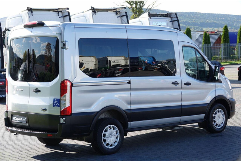 Minibussi, Pikkubussi Ford Transit: kuva Minibussi, Pikkubussi Ford Transit