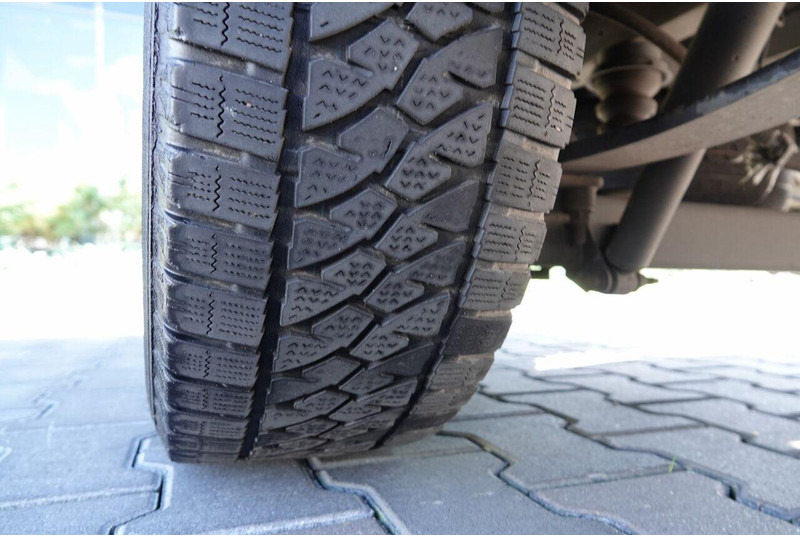 Minibussi, Pikkubussi Ford Transit: kuva Minibussi, Pikkubussi Ford Transit