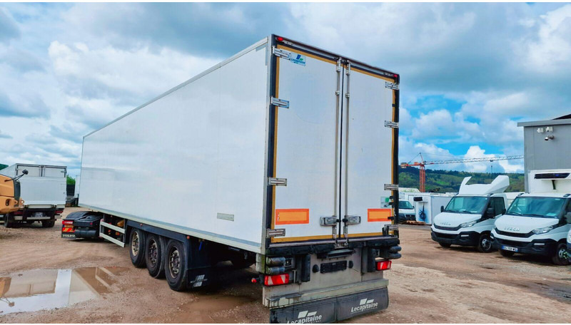 Fruehauf FST 4 FC - Refrigeraattori puoliperävaunu: kuva Fruehauf FST 4 FC - Refrigeraattori puoliperävaunu Fruehauf FST 4 FC - Refrigeraattori puoliperävaunu: kuva Fruehauf FST 4 FC - Refrigeraattori puoliperävaunu