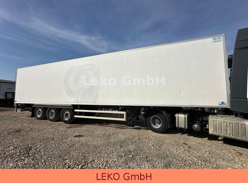 Fruehauf FST4FC - Refrigeraattori puoliperävaunu: kuva Fruehauf FST4FC - Refrigeraattori puoliperävaunu Fruehauf FST4FC - Refrigeraattori puoliperävaunu: kuva Fruehauf FST4FC - Refrigeraattori puoliperävaunu