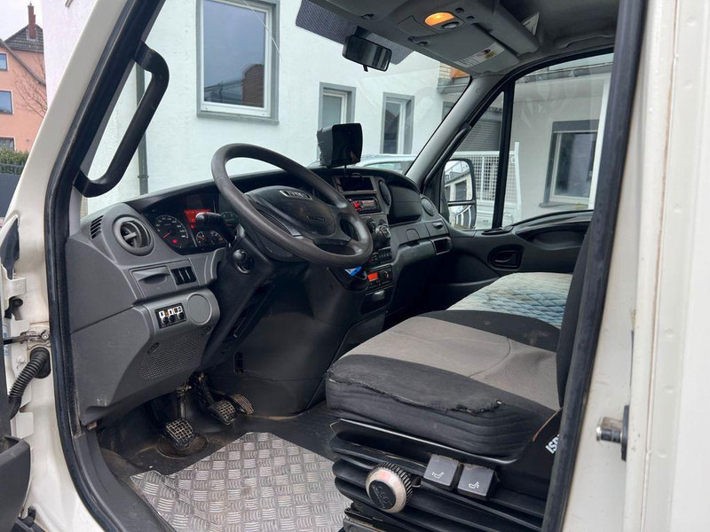 Iveco 70C17 3 way tipper - Kippiauto kuorma-auto: kuva Iveco 70C17 3 way tipper - Kippiauto kuorma-auto Iveco 70C17 3 way tipper - Kippiauto kuorma-auto: kuva Iveco 70C17 3 way tipper - Kippiauto kuorma-auto