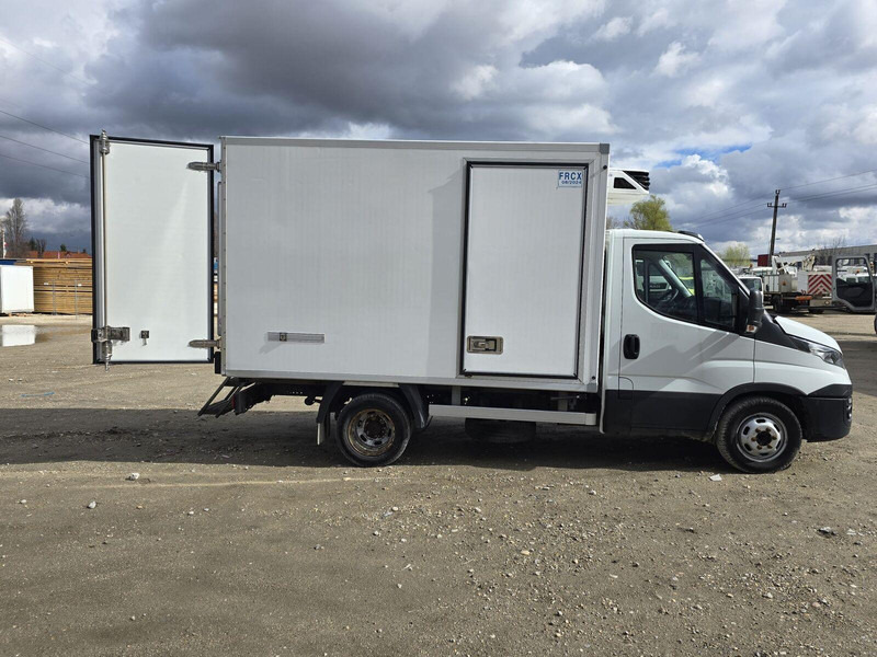 Iveco Daily 35-140 - Carrier Xarios 350 frigo - Kylmäauto: kuva Iveco Daily 35-140 - Carrier Xarios 350 frigo - Kylmäauto Iveco Daily 35-140 - Carrier Xarios 350 frigo - Kylmäauto: kuva Iveco Daily 35-140 - Carrier Xarios 350 frigo - Kylmäauto