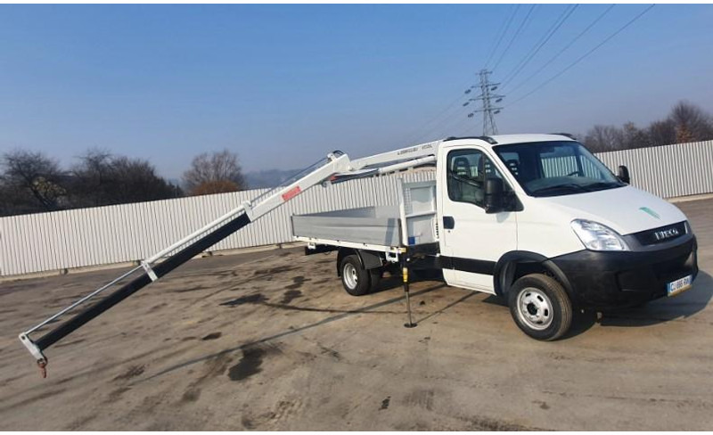 Iveco Daily 35C13 Bonfiglioli P 2300 - Pritsche 4,3 m - Avolava pakettiauto: kuva Iveco Daily 35C13 Bonfiglioli P 2300 - Pritsche 4,3 m - Avolava pakettiauto Iveco Daily 35C13 Bonfiglioli P 2300 - Pritsche 4,3 m - Avolava pakettiauto: kuva Iveco Daily 35C13 Bonfiglioli P 2300 - Pritsche 4,3 m - Avolava pakettiauto