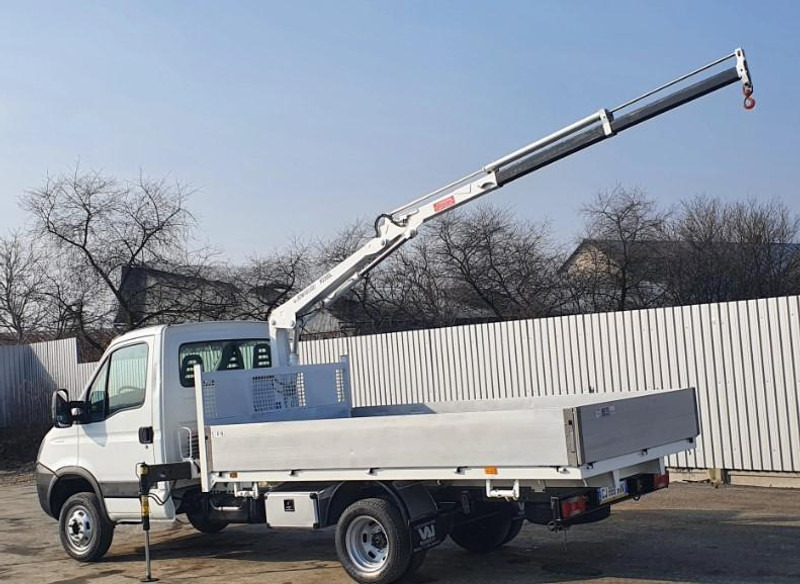 Iveco Daily 35C13 Bonfiglioli P 2300 - Pritsche 4,3 m - Avolava pakettiauto: kuva Iveco Daily 35C13 Bonfiglioli P 2300 - Pritsche 4,3 m - Avolava pakettiauto Iveco Daily 35C13 Bonfiglioli P 2300 - Pritsche 4,3 m - Avolava pakettiauto: kuva Iveco Daily 35C13 Bonfiglioli P 2300 - Pritsche 4,3 m - Avolava pakettiauto