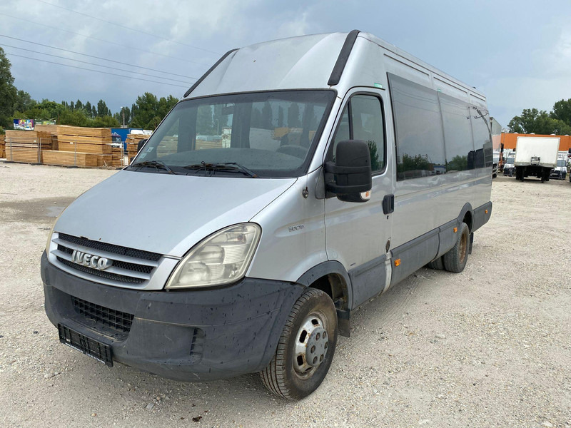 Iveco Daily 50 C 18 - 20 personal minibus - Minibussi, Pikkubussi: kuva Iveco Daily 50 C 18 - 20 personal minibus - Minibussi, Pikkubussi Iveco Daily 50 C 18 - 20 personal minibus - Minibussi, Pikkubussi: kuva Iveco Daily 50 C 18 - 20 personal minibus - Minibussi, Pikkubussi