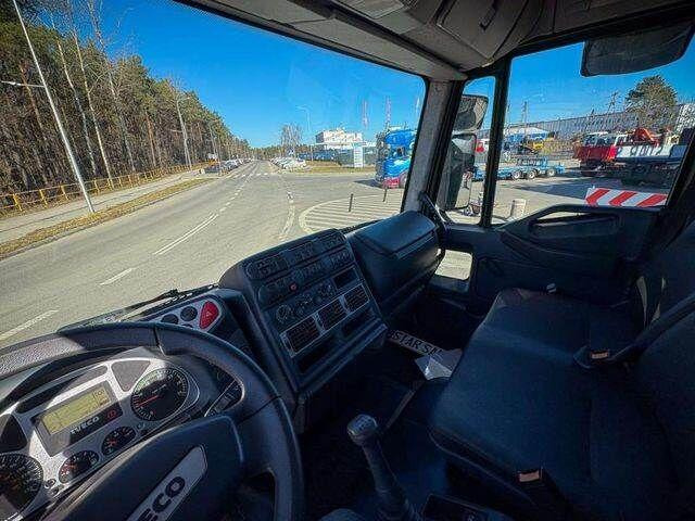 Kuorma-auto alusta, Nosturiauto Iveco EUROCARGO 4x4 Offroad Camper Winde: kuva Kuorma-auto alusta, Nosturiauto Iveco EUROCARGO 4x4 Offroad Camper Winde