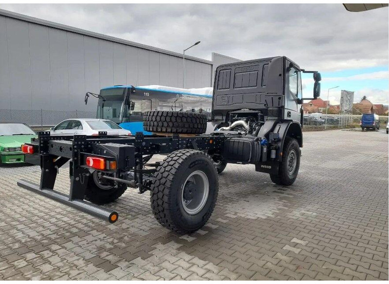 Iveco EuroCargo ML150E28WS - Kuorma-auto alusta: kuva Iveco EuroCargo ML150E28WS - Kuorma-auto alusta Iveco EuroCargo ML150E28WS - Kuorma-auto alusta: kuva Iveco EuroCargo ML150E28WS - Kuorma-auto alusta