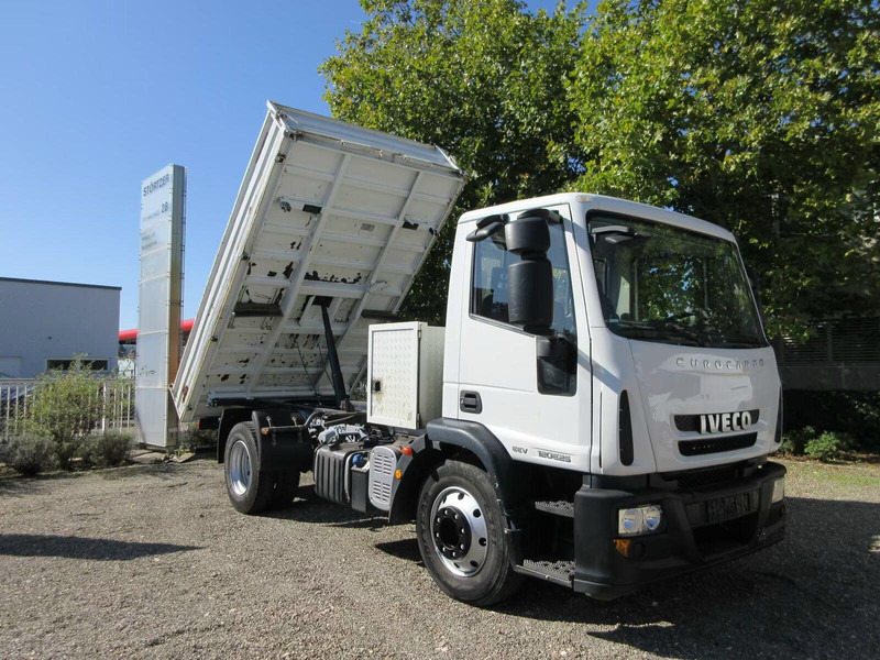 Iveco Eurocargo 120E25 - 3 way tipper - Kippiauto kuorma-auto: kuva Iveco Eurocargo 120E25 - 3 way tipper - Kippiauto kuorma-auto Iveco Eurocargo 120E25 - 3 way tipper - Kippiauto kuorma-auto: kuva Iveco Eurocargo 120E25 - 3 way tipper - Kippiauto kuorma-auto