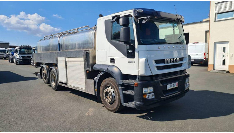 Iveco Stralis 420 6x2 16000 Liter - ohne Saug- und Mes - Säiliöauto: kuva Iveco Stralis 420 6x2 16000 Liter - ohne Saug- und Mes - Säiliöauto Iveco Stralis 420 6x2 16000 Liter - ohne Saug- und Mes - Säiliöauto: kuva Iveco Stralis 420 6x2 16000 Liter - ohne Saug- und Mes - Säiliöauto