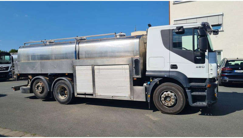 Iveco Stralis 420 6x2 16000 Liter - ohne Saug- und Mes - Säiliöauto: kuva Iveco Stralis 420 6x2 16000 Liter - ohne Saug- und Mes - Säiliöauto Iveco Stralis 420 6x2 16000 Liter - ohne Saug- und Mes - Säiliöauto: kuva Iveco Stralis 420 6x2 16000 Liter - ohne Saug- und Mes - Säiliöauto