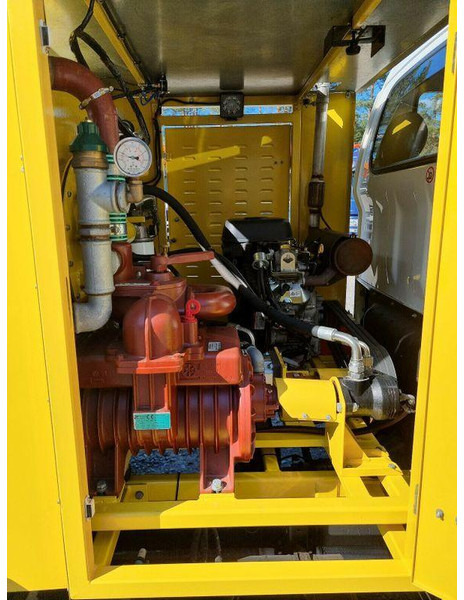 Puhtaanpitoauto Kia Csatornatisztító: kuva Puhtaanpitoauto Kia Csatornatisztító