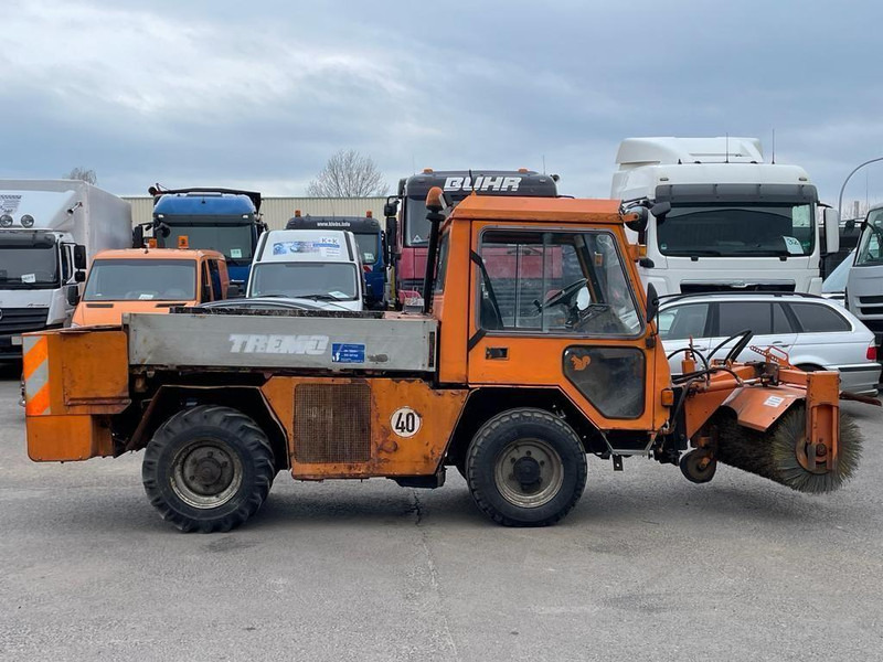 Kramer 601 - Lakaisuauto: kuva Kramer 601 - Lakaisuauto Kramer 601 - Lakaisuauto: kuva Kramer 601 - Lakaisuauto